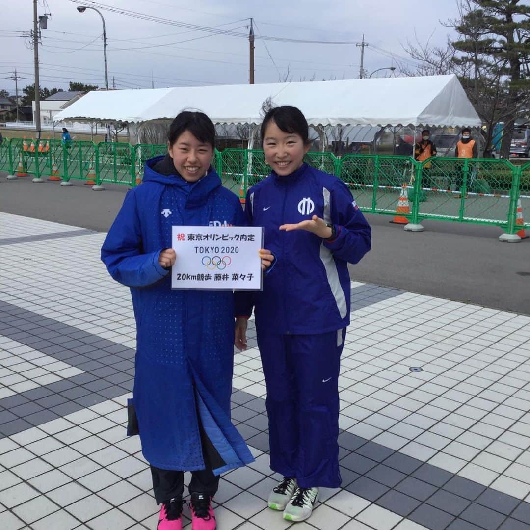 藤井菜々子さんのインスタグラム写真 - (藤井菜々子Instagram)「全日本競歩能美大会で優勝し、東京オリンピックの代表内定しました‼︎ 沢山の方々のサポートとご声援のおかげで内定する事ができました。  女子競歩界を盛り上げていけるように頑張りたいと思います💪🏻✨ また、高校時代から切磋琢磨してきた親友とW優勝でき、とても嬉しかったです✨  東京オリンピックに向けて頑張りますので応援よろしくお願い致します！！ #東京オリンピック  #競歩 #tokyo2020 #racewalking  #olimpic」3月16日 15時03分 - nako5775