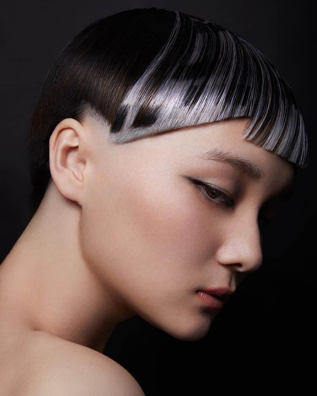 京極 琉さんのインスタグラム写真 - (京極 琉Instagram)「作品とは、心の現れ🌹　表現には正解がない、ただ表現する気持ち(心)がなければ、作品にはできない。 Hair: Ryu Kyogoku Pixel Colorlist: Emi (SalonRyu) MakeUp: Asuka Photography:Hong Wei (New View)  Model : Mei #btconeshot2020_creativecolor #btconeshot2020_unconventionalcolor #btcbigshot2020_editorialshot #btcbigshot2020_haircutshot #btcbigshot2020_haircolorshot #btcbigshot2020_stylingshot #btcbigshot2020_avantgardeshot  #btconeshot2020_boblob #btconeshot2020_precisioncut #btconeshot2020_overallhaircut @behindthechair_com  #behindthechair  #thebtcteam  #oneshot #oneshotawards」3月16日 15時26分 - ryuhairartist