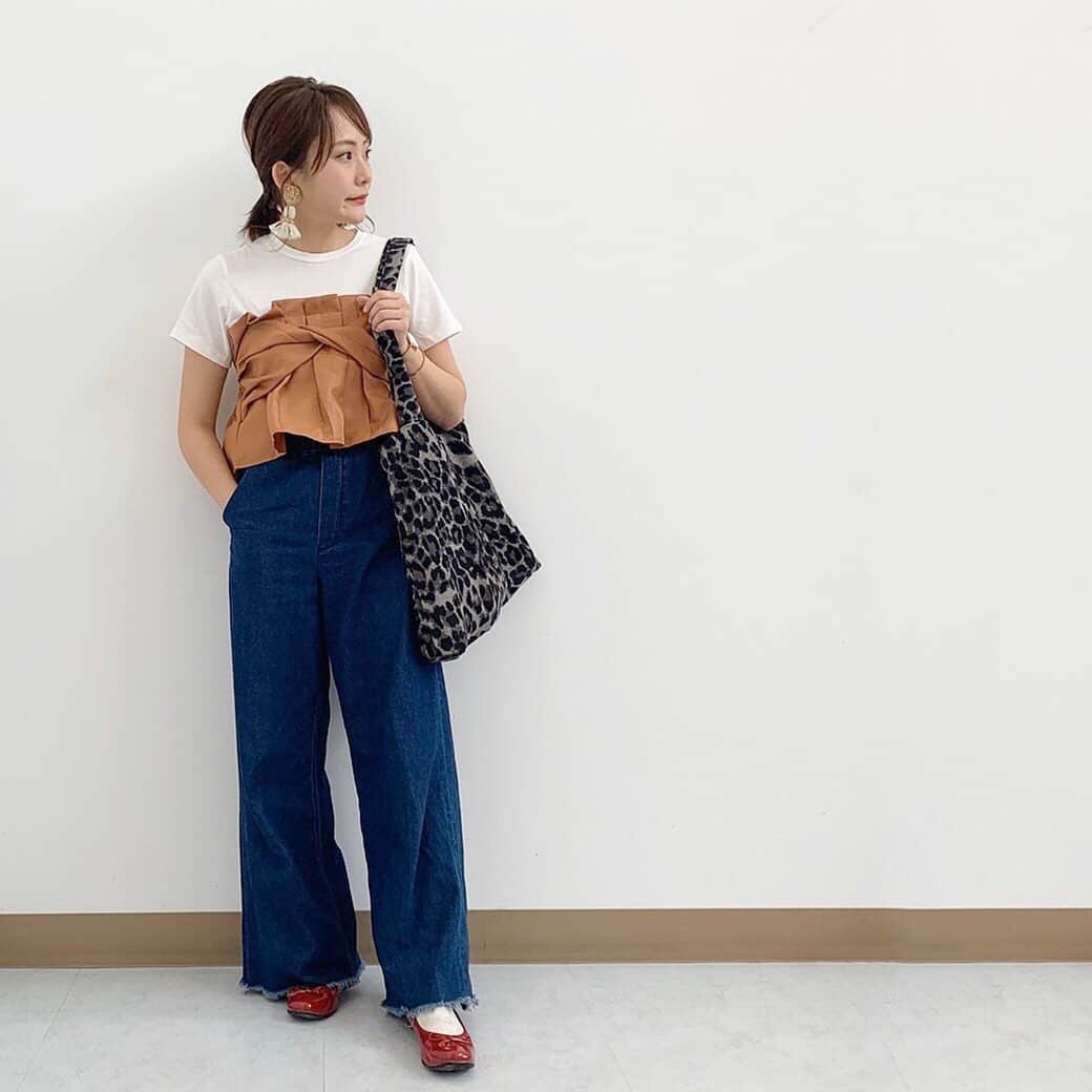 かわいいベビー服・子供服Babychuさんのインスタグラム写真 - (かわいいベビー服・子供服BabychuInstagram)「【ママ服キャンペーン💡本日最終日💨】 . 大好評頂いているママのためのお洋服😊☝️べびちゅ初のピアスの新作もデビューしています🎊 . そこで感謝の気持ちを込めて、 ママ服含む5,000円以上お買い物してくれた方に全員にママのヘアアクセをプレゼント中🎁 . 本日が最終日です💨 この機会にぜひ春のママ服GETしてね～😘 . 【条件】 🌷ママの服を含め、5000円（税別）以上ご購入の方 ※ママとお揃いアイテムのママ服でもOK♪ 🌷ご購入時、備考欄にキーワード「ママ服」をご入力いただいた方 . 対象商品はべびちゅHP上部のバナーのキャンペーン詳細をチェックしてねっ👌 . . #べびちゅ #babychu #ママ #ママコーデ #ママコーディネート #ママファッション #カジュアルコーデ #プチプラコーデ #着回しコーデ #大人カジュアル #着痩せ #高見えコーデ #主婦コーデ #コーディネート #シンプルコーデ #女の子ママ #男の子ママ #今日の服 #きょコ」3月16日 15時36分 - babychu2014
