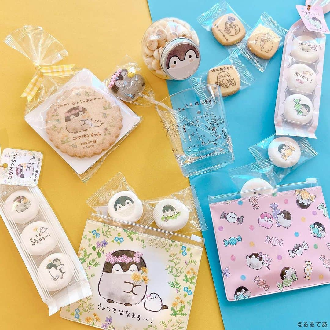 ITS'DEMOさんのインスタグラム写真 - (ITS'DEMOInstagram)「. コウペンちゃんデザイン☘️のお菓子が登場🍬 疲れた日には癒しのメッセージ❤️の入ったお菓子でひとやすみ◎ . マシュマロ3粒 ¥180+tax  丸ペットボーロ ¥500+tax  プリントクッキー ¥320+tax  フラットポーチ ¥500+tax  アイシングゼリー ¥260+tax . . . #ITSDEMO #イッツデモ #いっつでもコウペンちゃん #コウペンちゃん #こうぺんちゃん #るるてあ #RURUTEA #penguin #KOUPENCHAN #邪エナガさん #アデリーさん #大人のペンギンさん #教えてくれるタイプのシロクマさん #ペンギン #キャンディ #キャンディ柄 #草花柄 #お花柄 #こうてい #肯定 #可愛い #おかし #コウペンちゃんおかし #kawaii #コウテイペンギン #正能量企鹅 #点赞鹅」3月16日 18時18分 - itsdemo_official