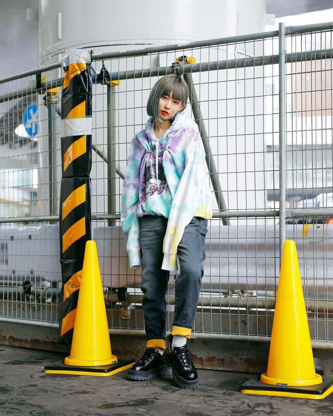 Droptokyoさんのインスタグラム写真 - (DroptokyoInstagram)「TOKYO STREET STYLE Name: @ppporin  Hoodie: @diesel  Pants: @diesel  #dieseldenim#SpreadTheColor#PR #droptokyo#tokyo#japan#streetscene#streetfashion#streetwear#streetculture#fashion Photography: @kyoheihattori」3月16日 18時38分 - drop_tokyo
