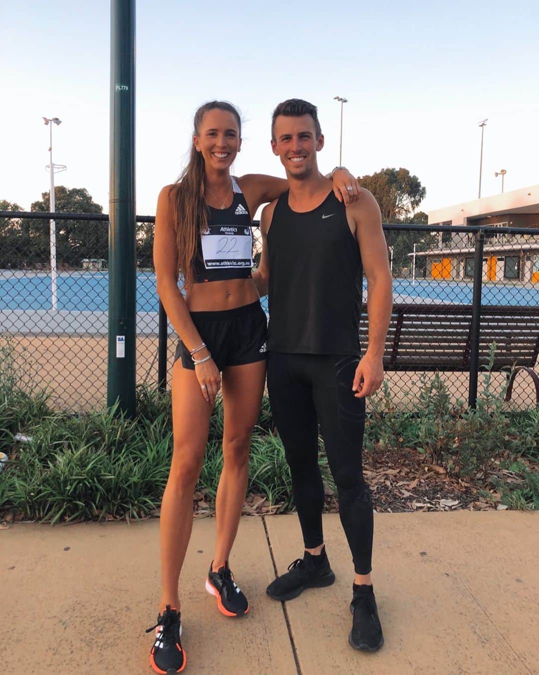 Maddie COATESのインスタグラム：「The way we spend our time defines who we are.」
