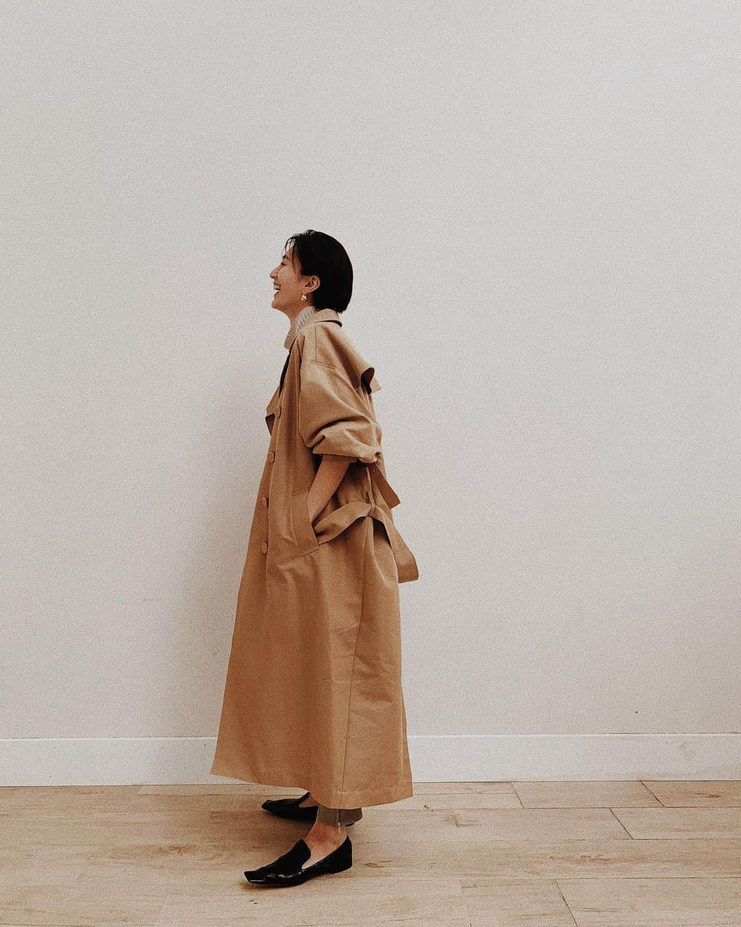 神山まりあさんのインスタグラム写真 - (神山まりあInstagram)「Long coat for spring mood🌸  スーパーロングなトレンチコート。袖のボリュームもだいぶ好き❤️ #ootd #fashion #love #happy #fun #mom #trenchcoat #spring」3月16日 19時32分 - mariakamiyama