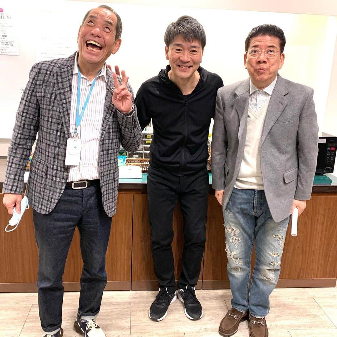 川上じゅんさんのインスタグラム写真 - (川上じゅんInstagram)「本日の、「おはようグランド花月」NGK楽屋フォト🤗 #ザぼんち #川上じゅん #ミルクボーイ #西川きよし  #おはグラ ※ 配信後1週間大阪チャンネルにてアーカイブ配信😊」3月16日 19時56分 - kawakami_j