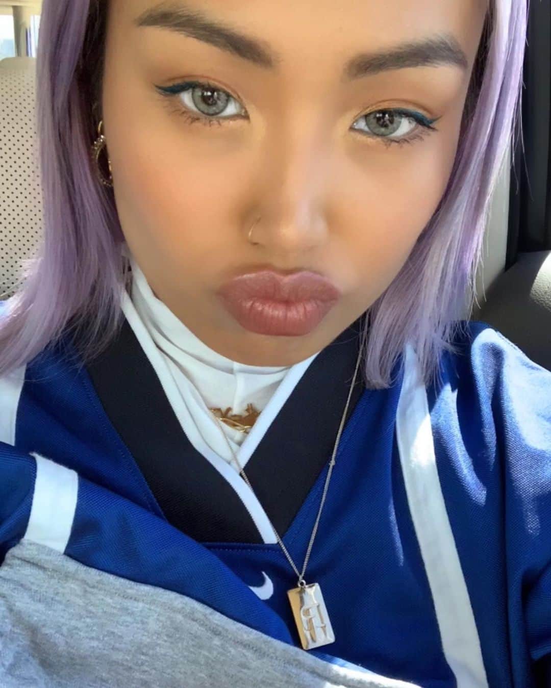 のインスタグラム：「✨ #DailyGlowMakeup  skincareは @laeisis.official  foundationは @fentybeauty & @rmkofficial をmix🤎」