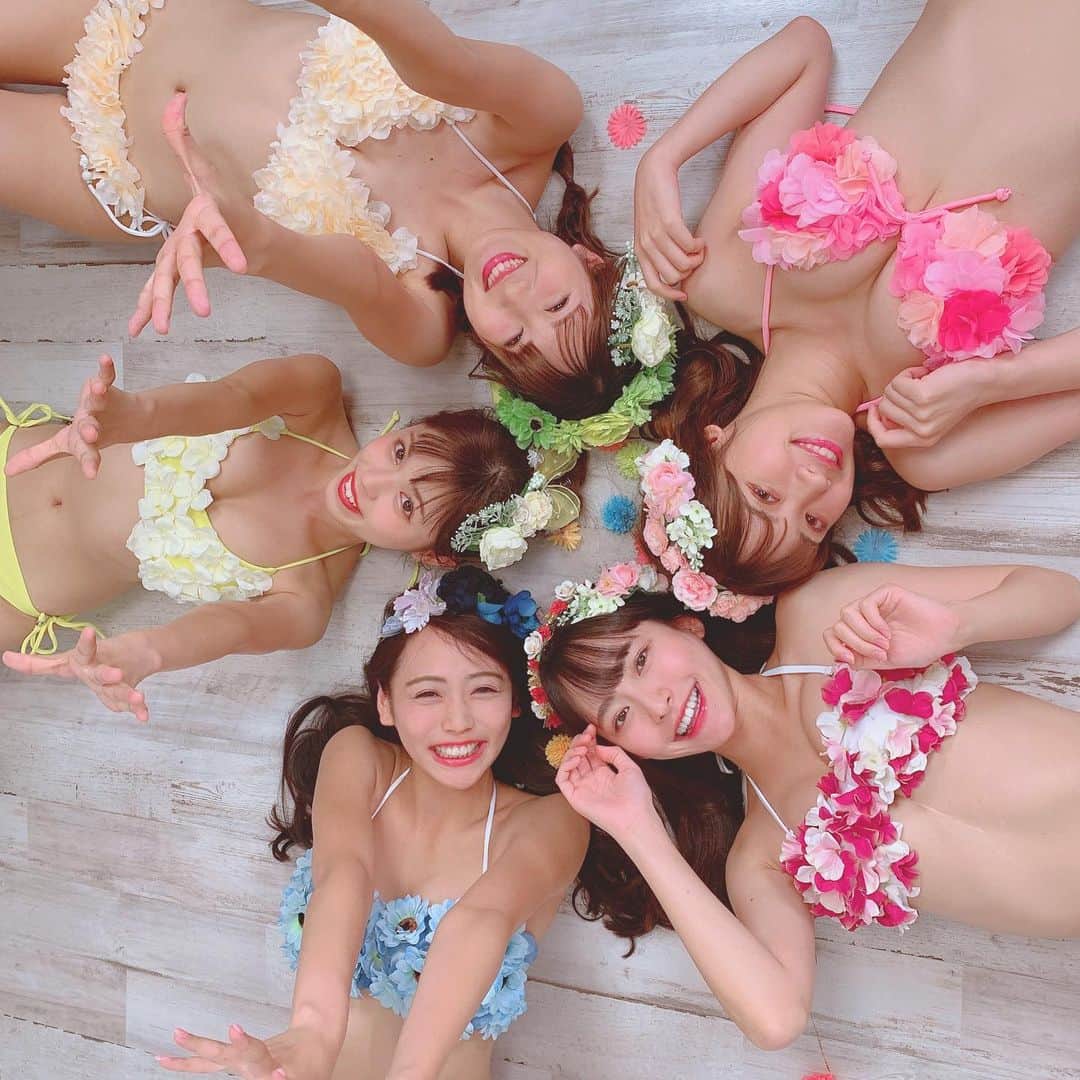 山本瑚々南さんのインスタグラム写真 - (山本瑚々南Instagram)「🦄💓🎀🌸🌷 お花だらけ〜！ #girls #グラビア」3月16日 20時55分 - yamamoto_kokona