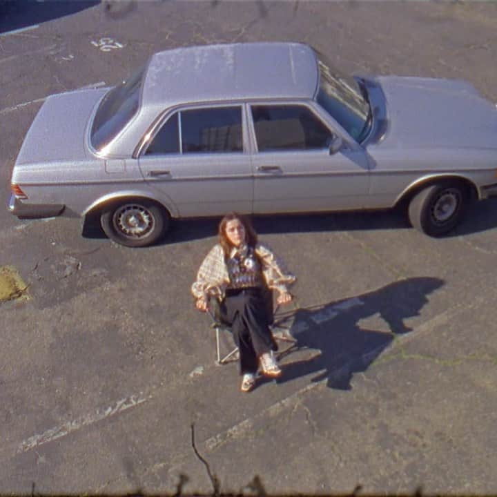 キーナン・シプカのインスタグラム：「Actual footage of me social distancing!!! #stayhome #washyourhands」
