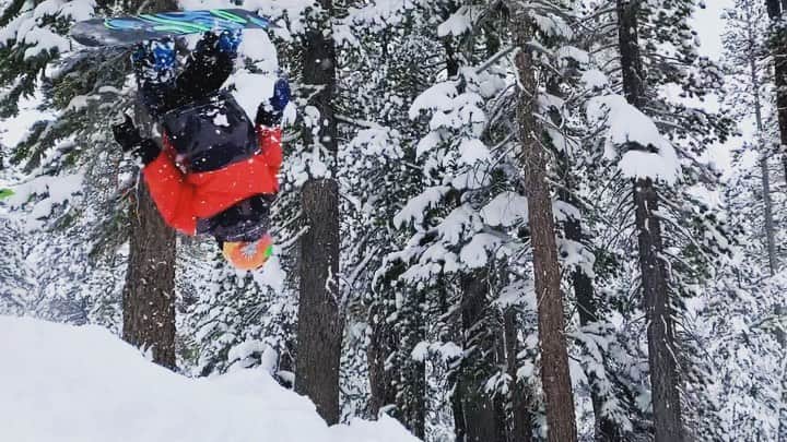 のインスタグラム：「初🔥バックフリップ🏂 #学校休校#ゲレンデクローズ #8歳 #スノーボード#キッズスノーボーダー @tora_orion_k  #k2miniturbo @k2.snowboarding @billabong_japan @billabong_snowboarding @vonzipper @unfudge_official @ronineyewear @ronin_the_tour_life @hayashiwax @hayashiwaxusa @mammothtrampolineclub @mammothsnowboardteam」
