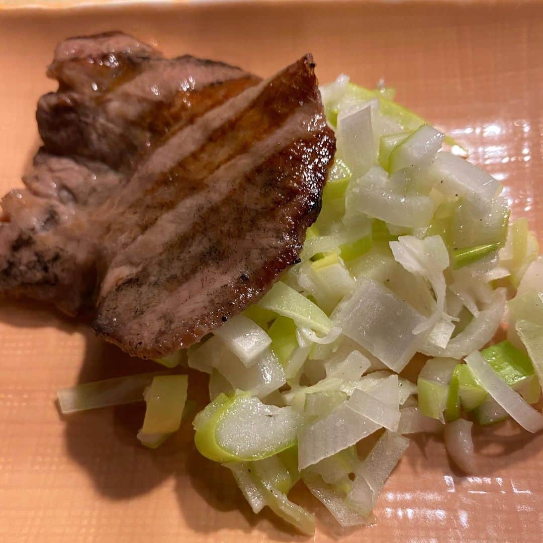 水木一郎さんのインスタグラム写真 - (水木一郎Instagram)「これは美味かった‼︎ 焼肉屋さんのまかないネギ飯。 ネギ大好き人間の俺の血はサラサラかもねw #まかないネギ飯  #ネギたん塩  #玉子スープ  #水木一郎」3月17日 7時31分 - ichiromizuki