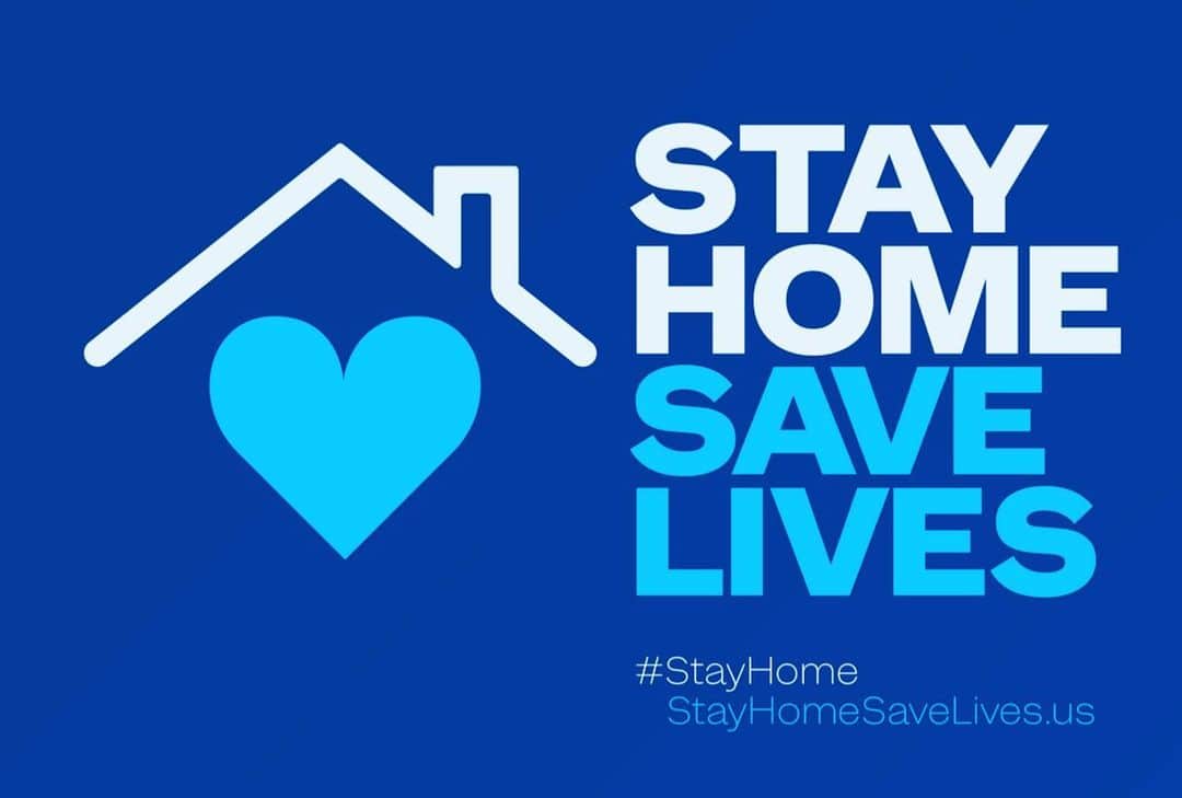 スコット・ウェインガーのインスタグラム：「#StayHome」
