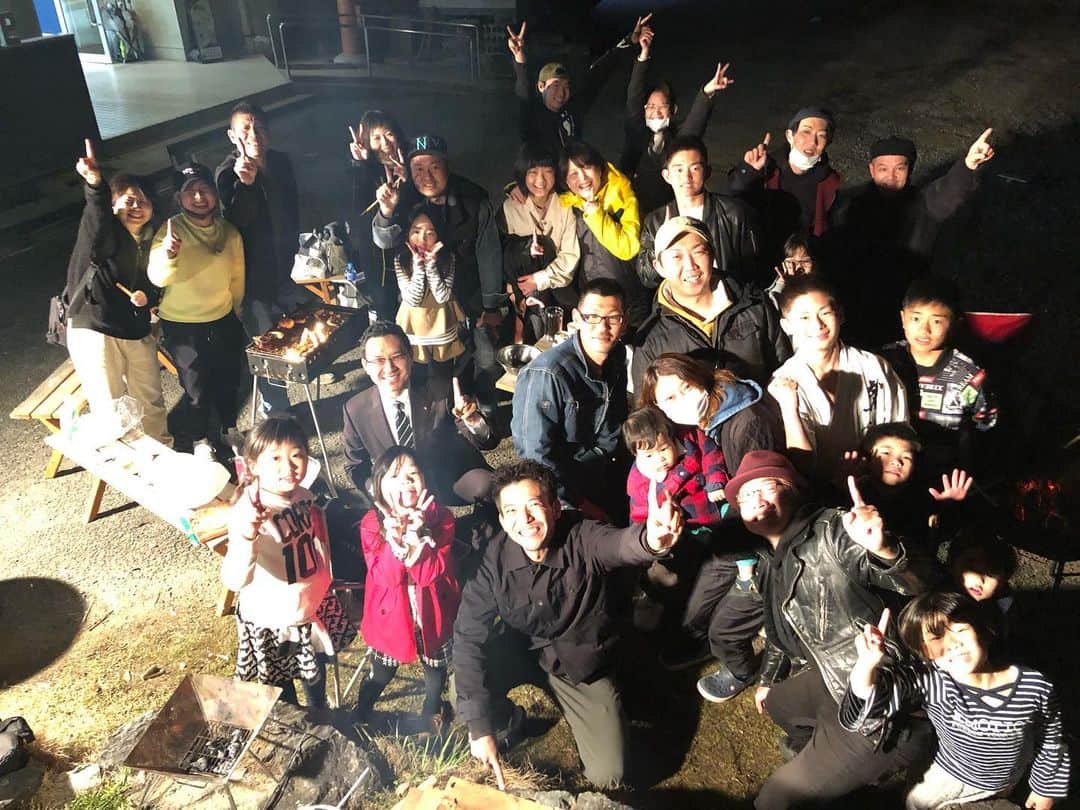 森慎太郎のインスタグラム：「バーベキュー in 田川、終了！！ 結果こんなに来てくれました！ また来月やるしかない #モリ友 #田川の夜」
