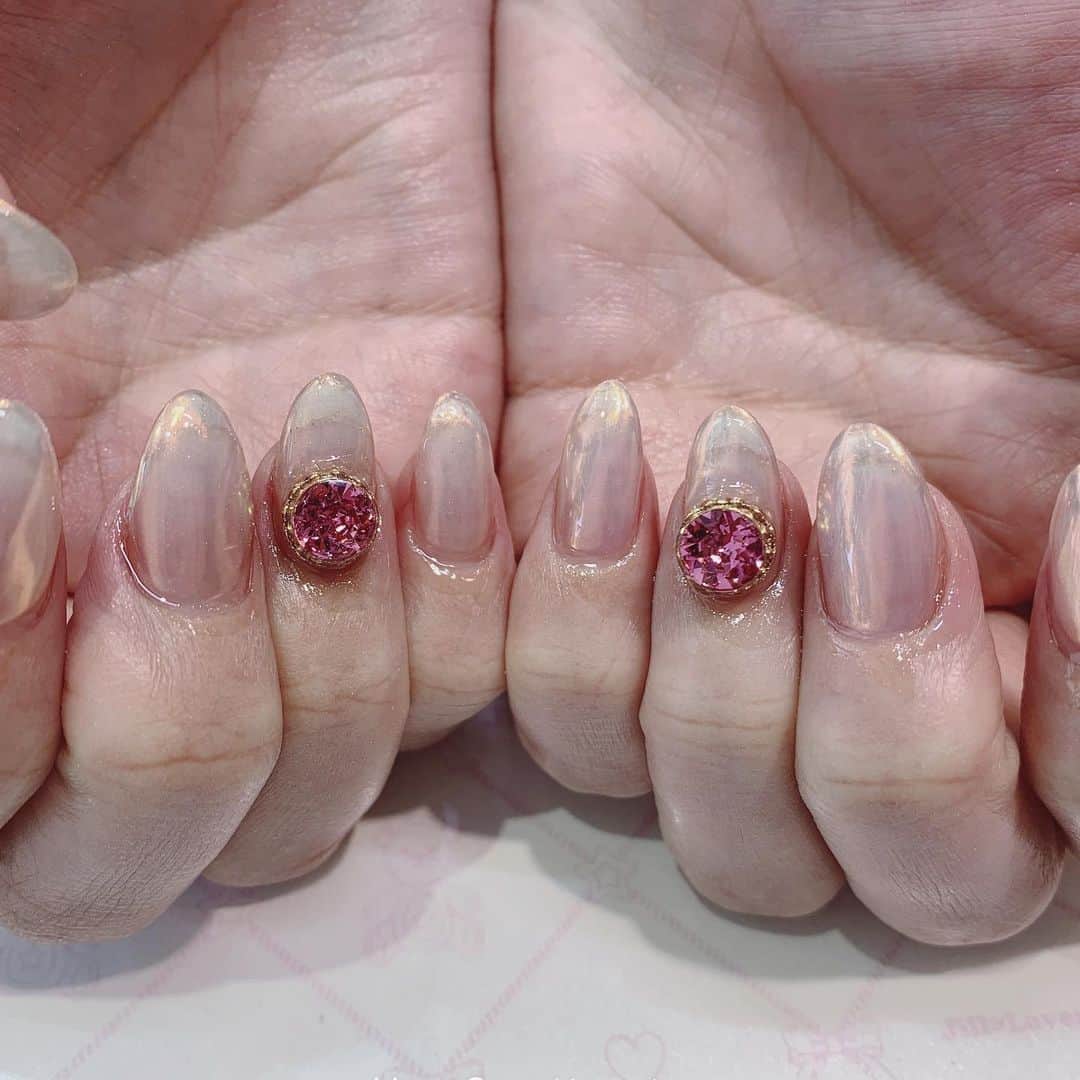 Jill&Loversのインスタグラム：「✨✨✨ #jillandlovers #nail #nailart #paragel #gelneil#gel #ネイル #ネイルアート #me #look #love #かわいい」