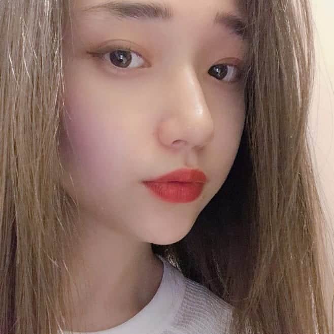 白本彩奈のインスタグラム：「あまりにも重要な場合は家を出ないことで、ウイルスの拡散を防止しますCOVID 19。 活動の前後に手を洗うことを忘れないでください。😷😷 健康への配慮私たちの地球がこの疫病から回復していることを願っています。🌍❣️❣️」