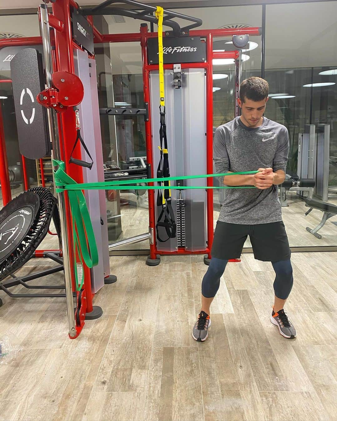 セルジ・ロベルトさんのインスタグラム写真 - (セルジ・ロベルトInstagram)「Workout done 🏋🏽‍♀️💪🏽」3月17日 3時18分 - sergiroberto