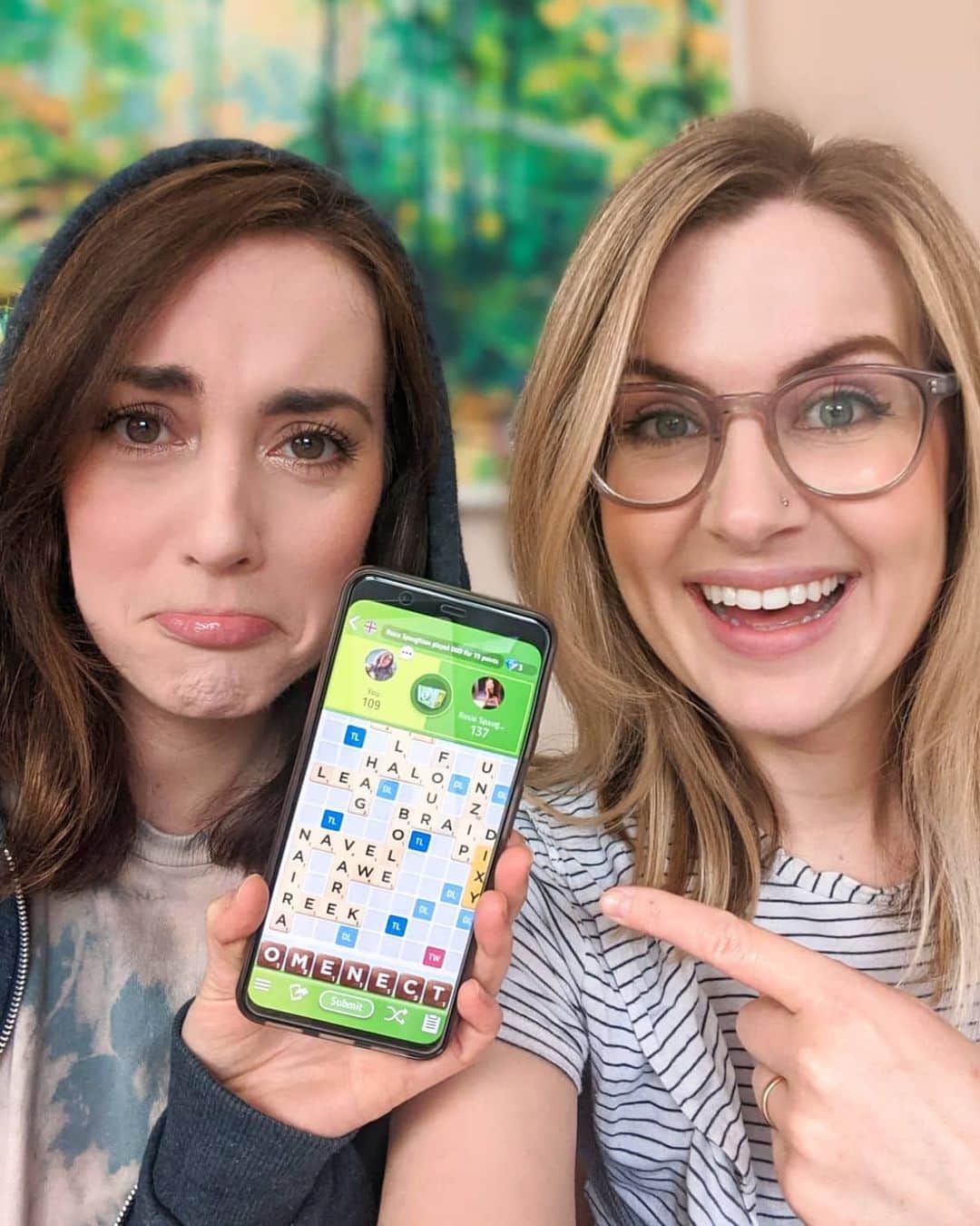 Rose Dixさんのインスタグラム写真 - (Rose DixInstagram)「When she beats you on @scrabblego with the word REEK. Who would have thought Rosie was such a wordsmith 😂 Download the new word game now and you could challenge us too! #itsyourmove #scrabblegopartner #ad」3月17日 3時49分 - roseellendix