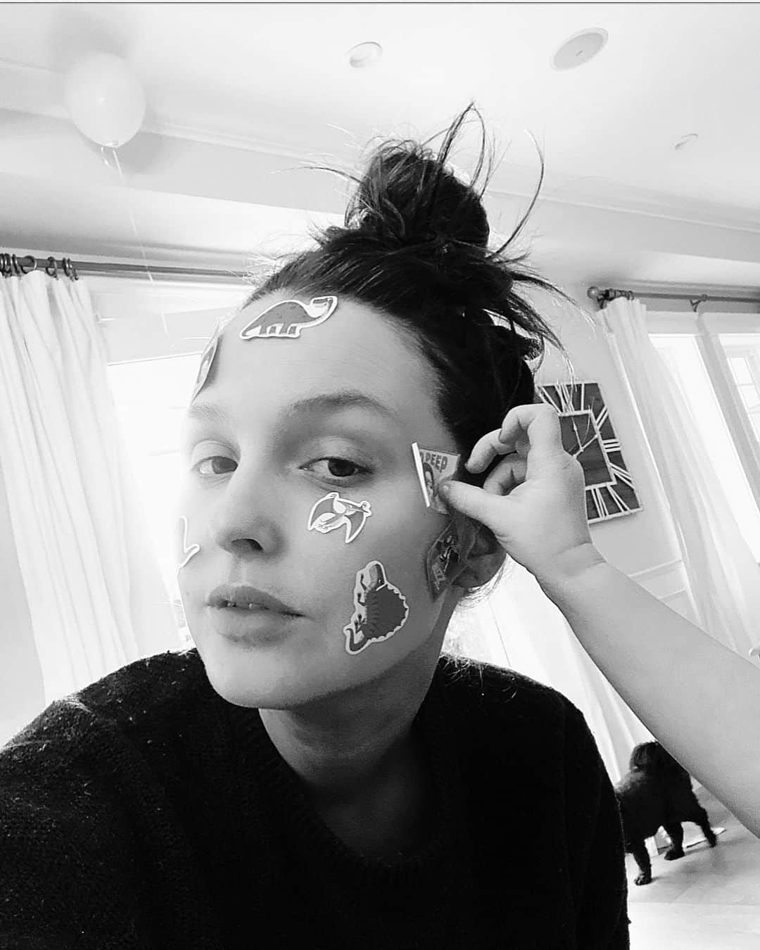 カミラ・ルディントンさんのインスタグラム写真 - (カミラ・ルディントンInstagram)「Today #socialdistancing 🤣」3月17日 4時50分 - camillaluddington