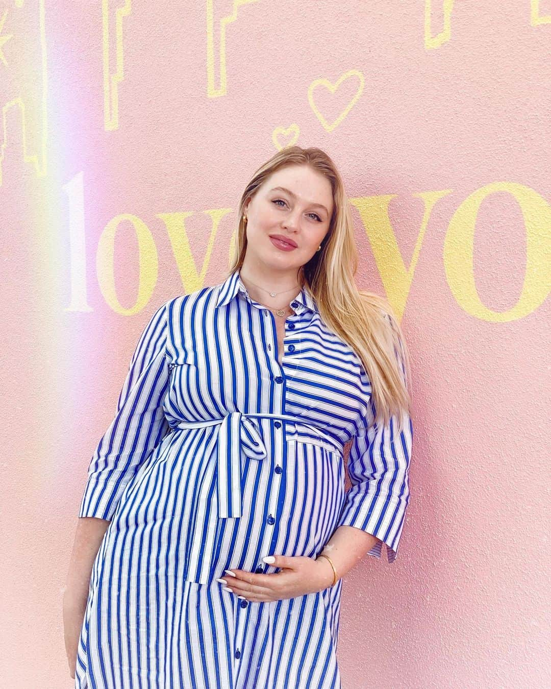 イスクラ・ローレンスさんのインスタグラム写真 - (イスクラ・ローレンスInstagram)「Love you already✨💕🧸 Saturday was my last day out with bump🤰🏼 AD Wearing @personabymr . . . #personabyMR #personaambassador #pregnancyfashion #pregnancystyle #summervibes #loveyou #preggo #9months」3月17日 4時46分 - iskra