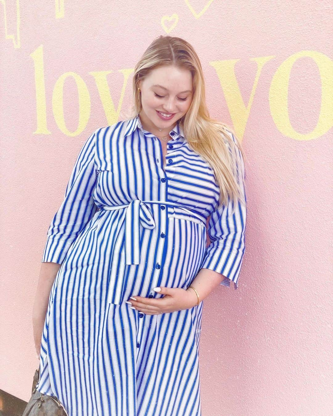 イスクラ・ローレンスさんのインスタグラム写真 - (イスクラ・ローレンスInstagram)「Love you already✨💕🧸 Saturday was my last day out with bump🤰🏼 AD Wearing @personabymr . . . #personabyMR #personaambassador #pregnancyfashion #pregnancystyle #summervibes #loveyou #preggo #9months」3月17日 4時46分 - iskra