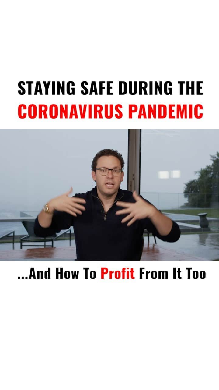 ティモシー・サイクスのインスタグラム：「I’m getting SO many questions about #coronavirus safety and the #stockmarketcrash so I made this video to help answer everyone! It’s crazy, but I just keep locking in roughly $2,000/day in trading profits while staying indoors, welcome to the new world, please stay safe and study up! #ilovemyjob #stocktrading #stateofthejewnion」