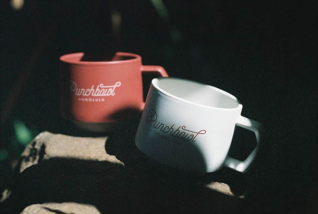 Punchbowl Coffeeのインスタグラム：「Sorry we are closed due to the heavy rain. We will open with our regular hours tomorrow.  Pre orders for our new mugs available at www.punchbowlcoffee.com #coffee #hawaii」