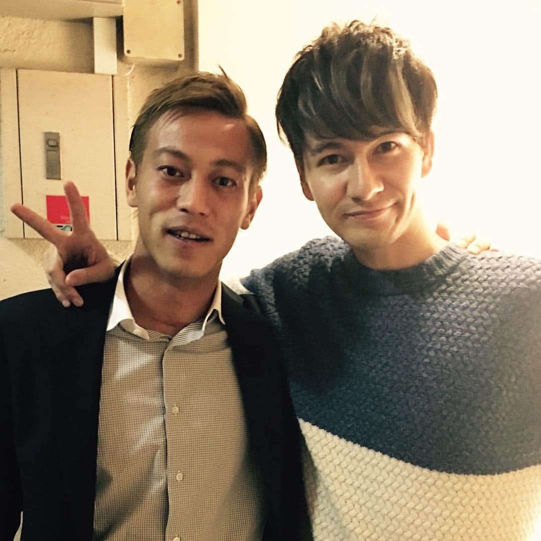 Joyさんのインスタグラム写真 Joyinstagram 本田圭佑 ｊｏｙ 先月食事に行かせていただきました ハィ 本田圭佑 Keisukehonda Acmilan No10 日本代表 Italia Soccer Sansiro Milano 緊張しすぎてほとんどの時間を白目で過ごしたよ カラオケが