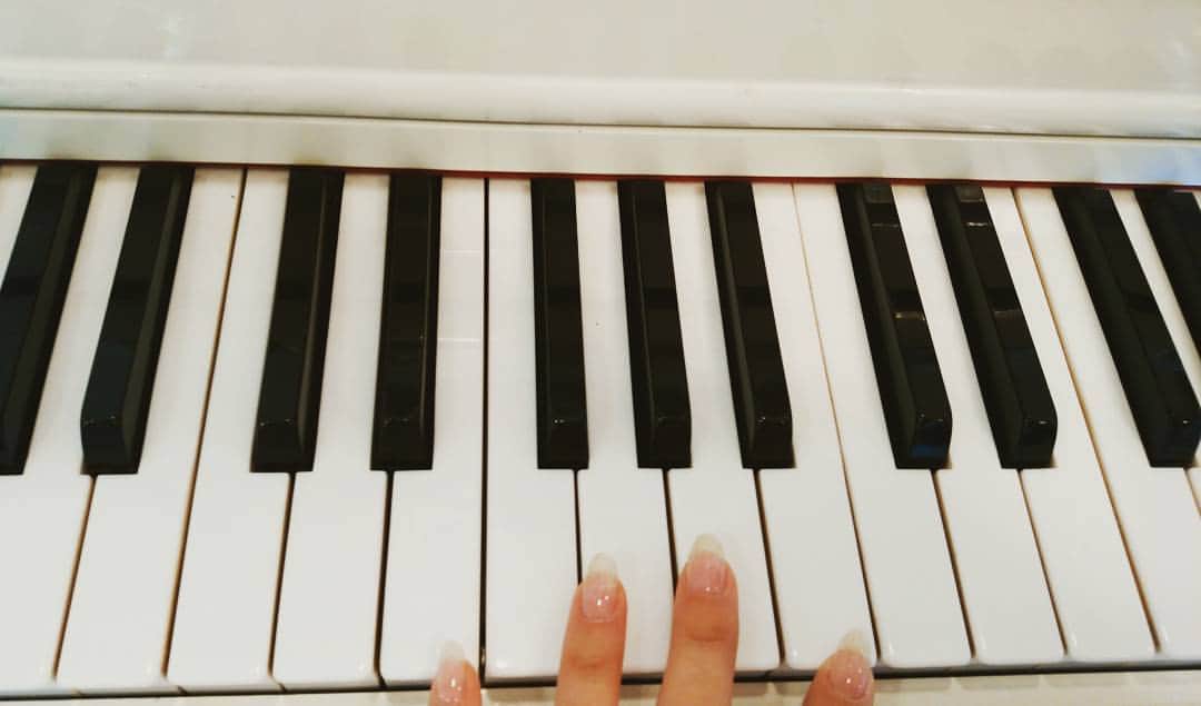 星野ナミのインスタグラム：「『エリーゼのために』弾いてみました♪🎹 #beethoven 」