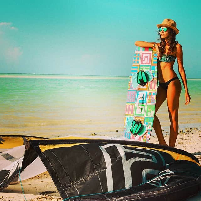 ガブリエル・クルーズのインスタグラム：「#kukulkite#holbox#paradise#Mexico#slingshoot#kite」