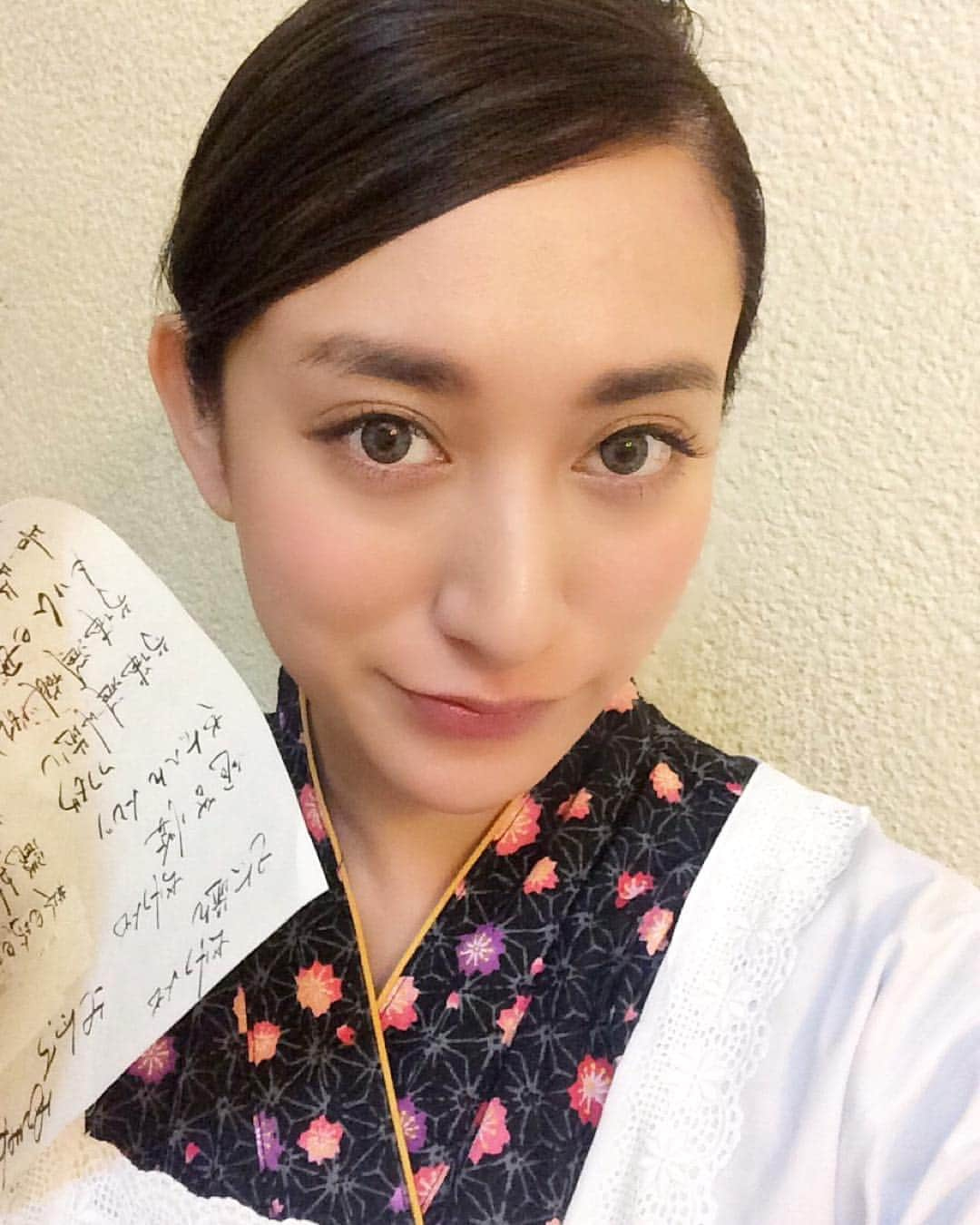 Saki さんのインスタグラム写真 - (Saki Instagram)「今日から空いてますよ🌸🌸🌸来てね😊  #おばんざいにいやま #北新地 #おばんざい #にいやま #割烹着」1月5日 17時57分 - saki1011