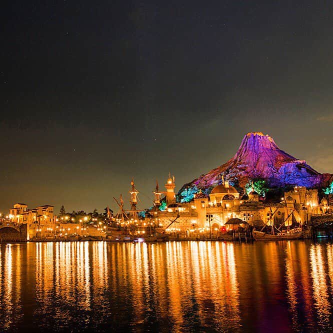東京ディズニーリゾートさんのインスタグラム写真 東京ディズニーリゾートinstagram Reflections On The Harbor 冬の澄んだハーバーもまた Mediterraneanharbor Tokyodsineysea Tokyodisneyresort Reflections Nightview メディテレーニアンハーバー 東京
