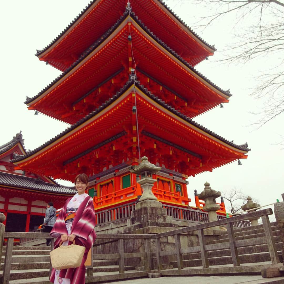 吉田理紗さんのインスタグラム写真 - (吉田理紗Instagram)「22歳最後の今日は京都でお着物を着せてもらったよ〜♪♪(*^^*) #京都 #そうだ京都行こう #着物 #kimono」1月6日 22時43分 - yoshirisaa