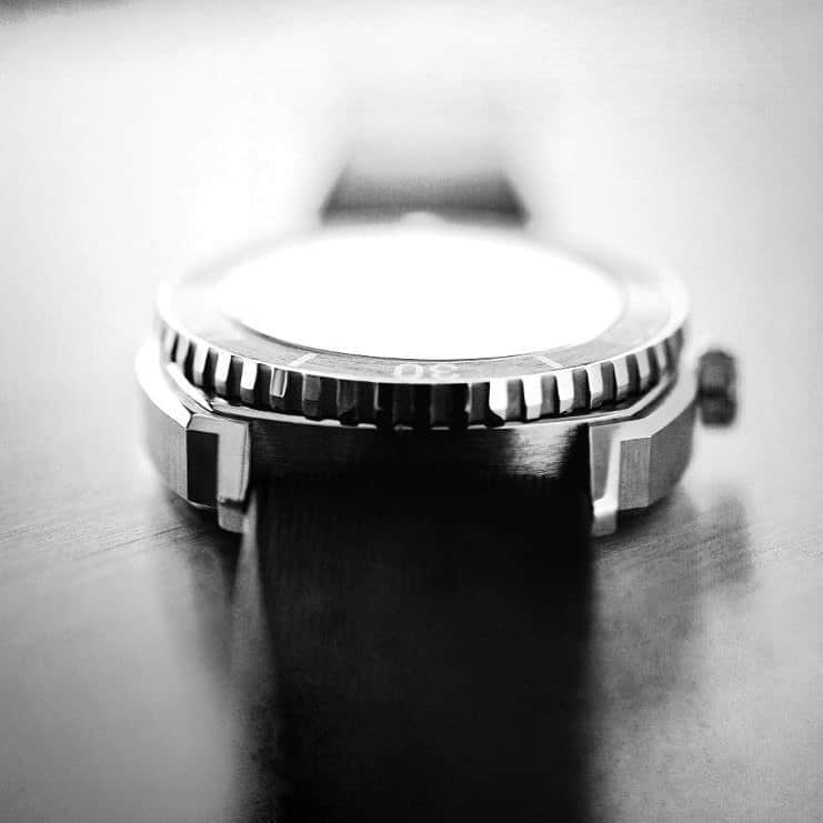 のインスタグラム：「2/4 A highly compelling character and unique sportive qualities.... #aquascope #watchoftheday #wotd #watches #watchnerd #watchporn #steel #finishing #divingwatch #diver #focus #bandw #bw #philosophyoflife #swisswatch #swisswatches #swiss」