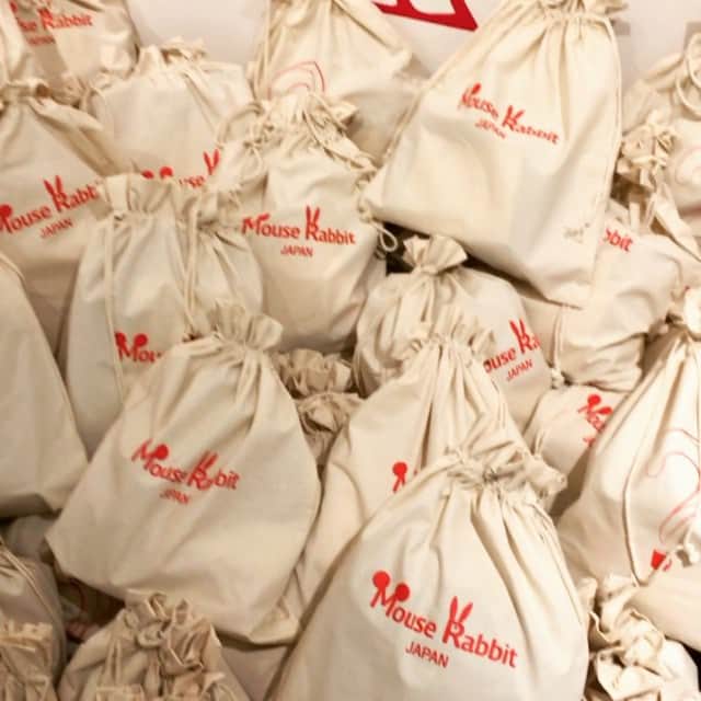のインスタグラム：「10:00-22:00🐭🐰💓 Mouse Rabbit TOKYO pop up shop @代官山サンローゼ * #japan #tokyo #instagood #instadaily #kpop #superjunior #mouserabbit #korea #데일리 #마우스래빗 #슈퍼주니어 #슈주 #スーパージュニア #イェソン #バリスタ #カフェ #韓国 #マウスラビット #スジュ」