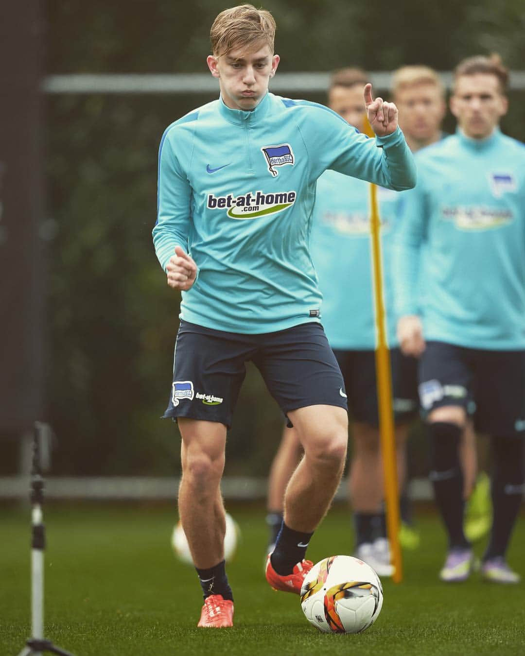 シナン・クルトのインスタグラム：「💙 #hahohe #herthabsc」