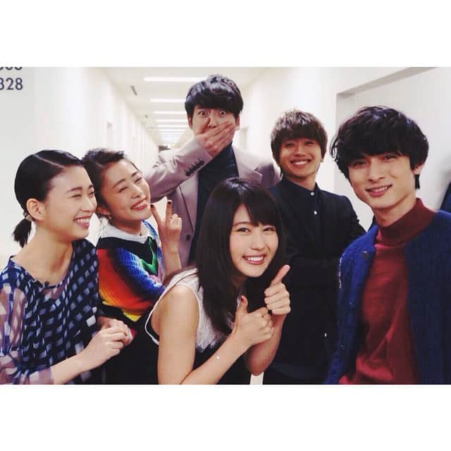坂口健太郎のインスタグラム：「もうすぐ、 今日から。「いつ恋」  うまくは言えないので、見てほし。 見て、感じてほし。  もうすぐ。  ☻ 」
