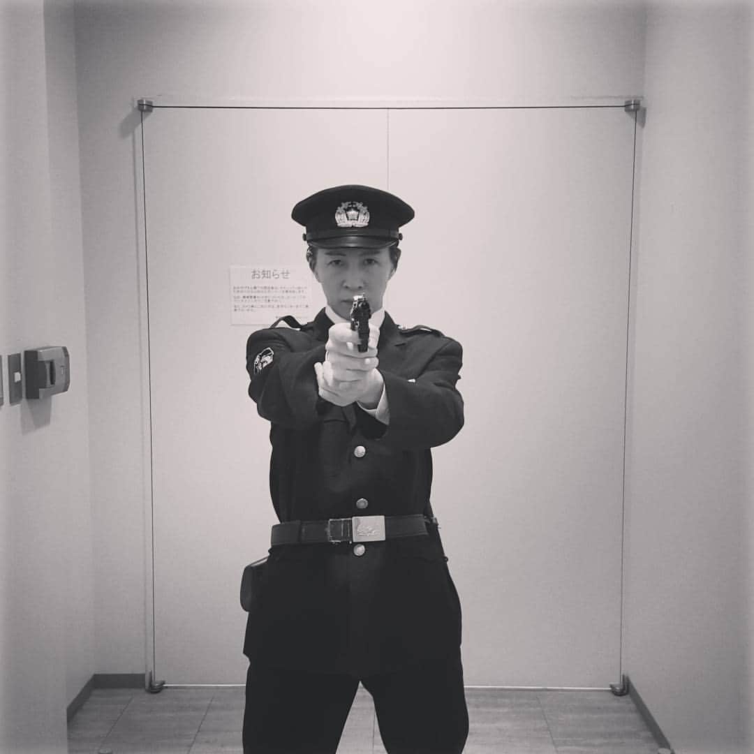 荒木良明のインスタグラム：「降りてこい……おもしろい設定！✴✴✴」