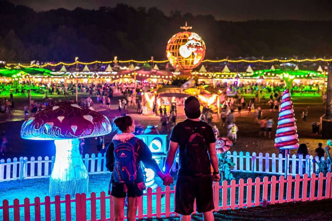 TomorrowWorldのインスタグラム：「Memories of love... 」