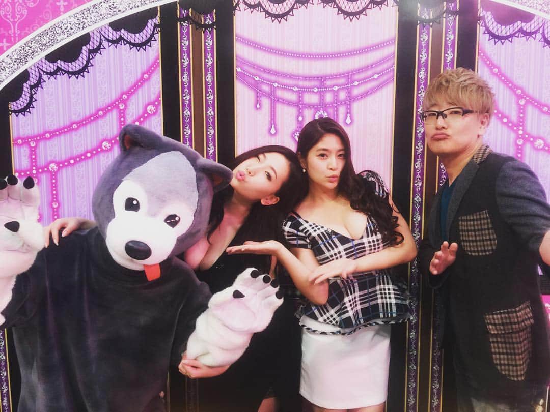 佐山愛のインスタグラム：「BSスカパー！「Midnightザップ！」 みんな観てくれた？？ 前回は仲良しなおっしーと出させてもらったけど、今回も公私ともに仲良くしてるめぐりとだったから素に近い感じでめーーっちゃ楽しみました❤️笑  またお邪魔したいなーん♪♪ #めぐり #midnightザップ  #スカパー 【DMMアダルトアワード2016】 ☆最優秀女優賞☆にノミネートされております！ 投票は3月1日よりスタートです！ プロフィールから公式HPに飛べますので、みなさん応援&投票よろしくお願いします(´ ω `) ※リポスト&リツイートお願いします❤️※ #dmm #dmmaduldaward #dmmアダルトアワード #佐山愛 #aisayama」
