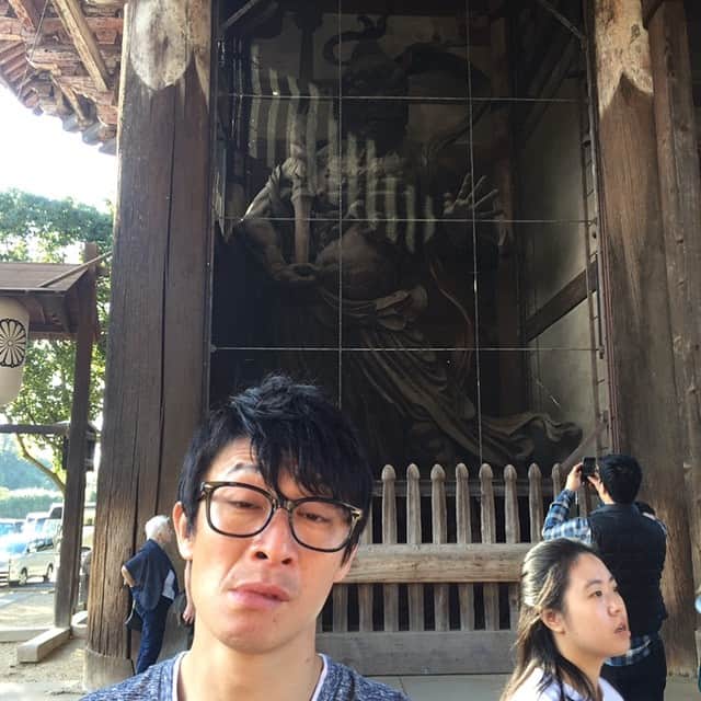 松田大作のインスタグラム：「おいとー！  ちょっと前ですが奈良の大仏行ってきましたψ(｀∇´)ψ  #奈良の大仏#奈良#風神？#雷神？#よくわからへんけど#楽しかった」