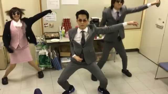 TBS1月期火曜ドラマ『ダメな私に恋してください』のインスタグラム：「凄いけど、ダメ恋に全く関係ない #石黒英雄 氏キレキレダンスパート2がアップされたようです。三浦さんが最終的に脱線してますが…。 #ダメ恋 #ダメな私に恋してください #TBS #深田恭子 #ディーンフジオカ #三浦翔平 #佐野ひなこ」