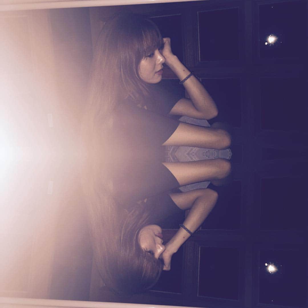 G.NAのインスタグラム：「#trippy #lastyear #작년 #사진 .. @cato.junshim #iphone #quality #심형준포토그래퍼 #아이폰사진 #지나 #gna」