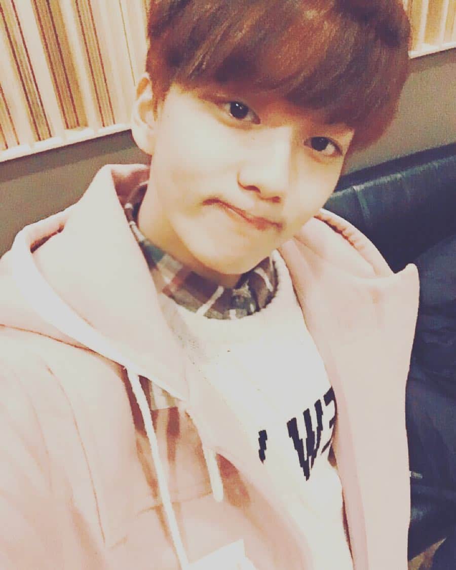 ヨンジェ のインスタグラム：「#고마워 #BABY #4주년」