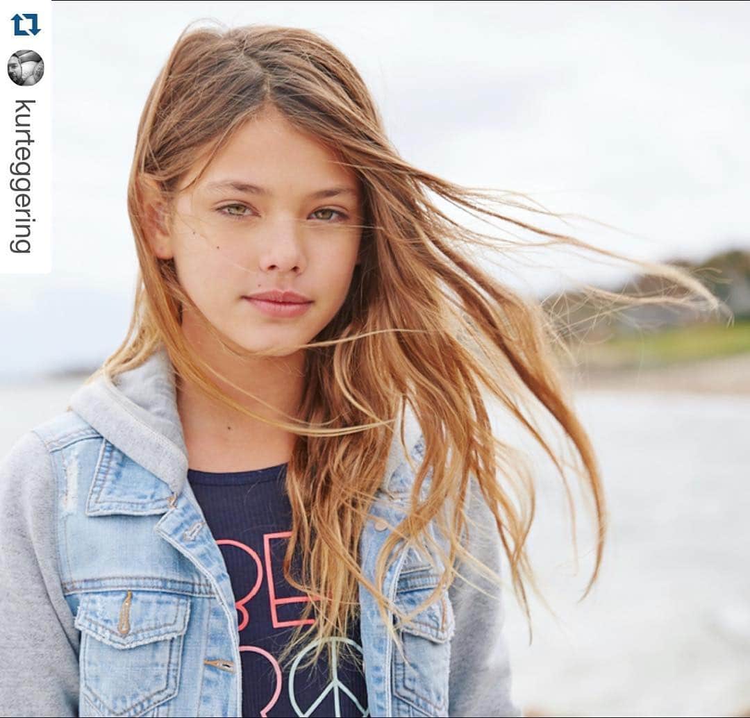 Laneya Graceさんのインスタグラム写真 - (Laneya GraceInstagram)「#Repost @kurteggering with @repostapp. ・・・ ❤️#wind #kurteggering #kurteggeringphotography #kids @official_laneya_grace #fun #beach」1月30日 1時21分 - official_laneya_grace