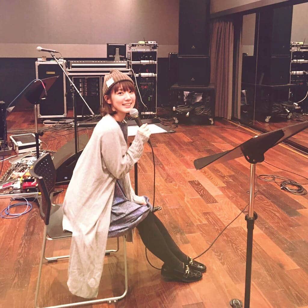 内田真礼のインスタグラム：「ライブリハですぅー(=´∀｀)人(´∀｀=)」