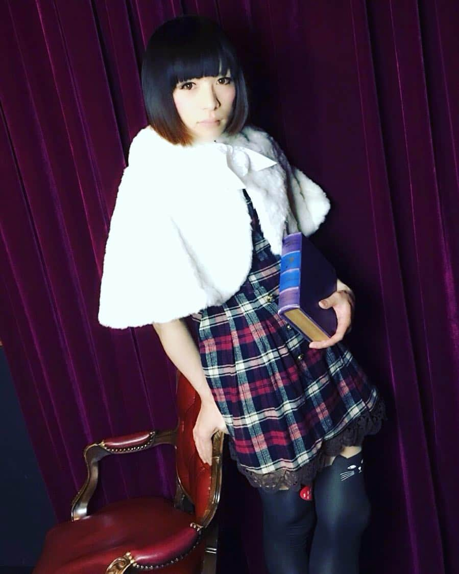 AKIRA のインスタグラム：「ぽんちょって名前も可愛いよね(＊・ω・`＊))⊃ #disacode #fassion  #まーしー」