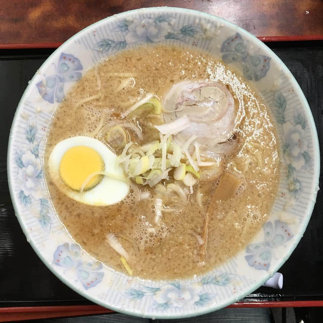 オカモト"MOBY"タクヤさんのインスタグラム写真 - (オカモト"MOBY"タクヤInstagram)「環七土佐っ子ラーメン@ブクロ。古市コータロー先輩と味わうことの深さ...」2月5日 20時07分 - moby_scoobiedo