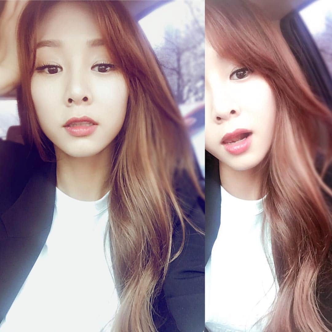 G.NAのインスタグラム：「#셀카놀이 #selfie #puffyeyes #lol」