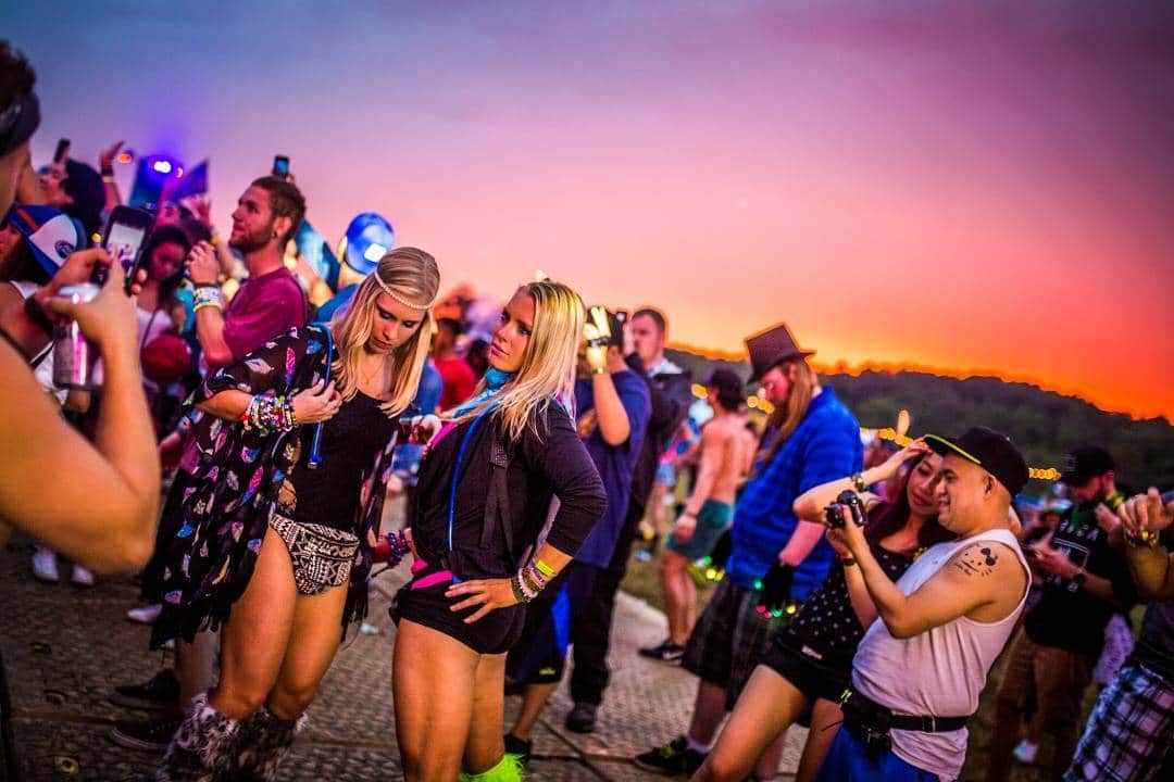 TomorrowWorldのインスタグラム：「Atmosphere at the DreamVille Boardwalk.」