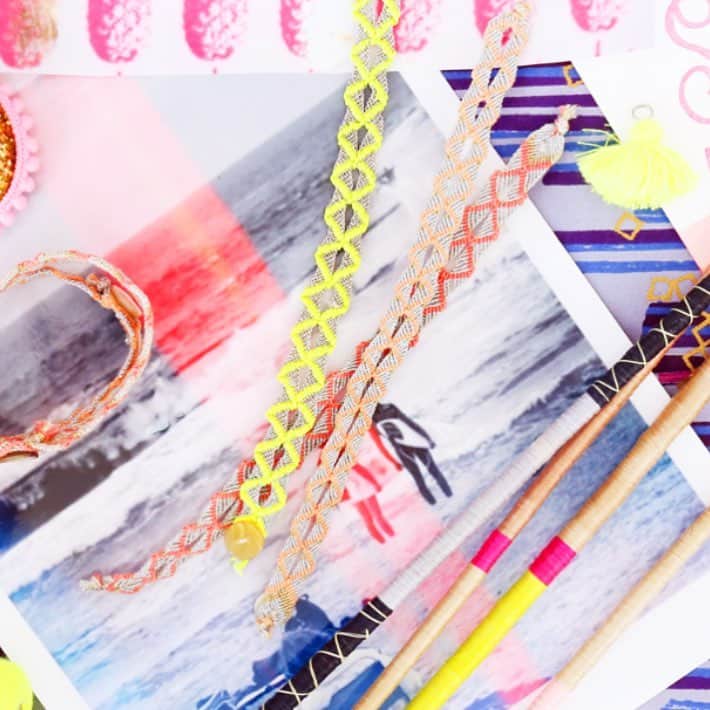 フリーダ＆ネリーのインスタグラム：「So excited about our new #friendshipbracelet collaboration with @indego_africa. Read about this groovy partnership on the Indego Africa blog. Link in profile. Shop the bracelets on IndegoAfrica.org 🎉🎉🎉❤️❤️❤️💓💓💓!」