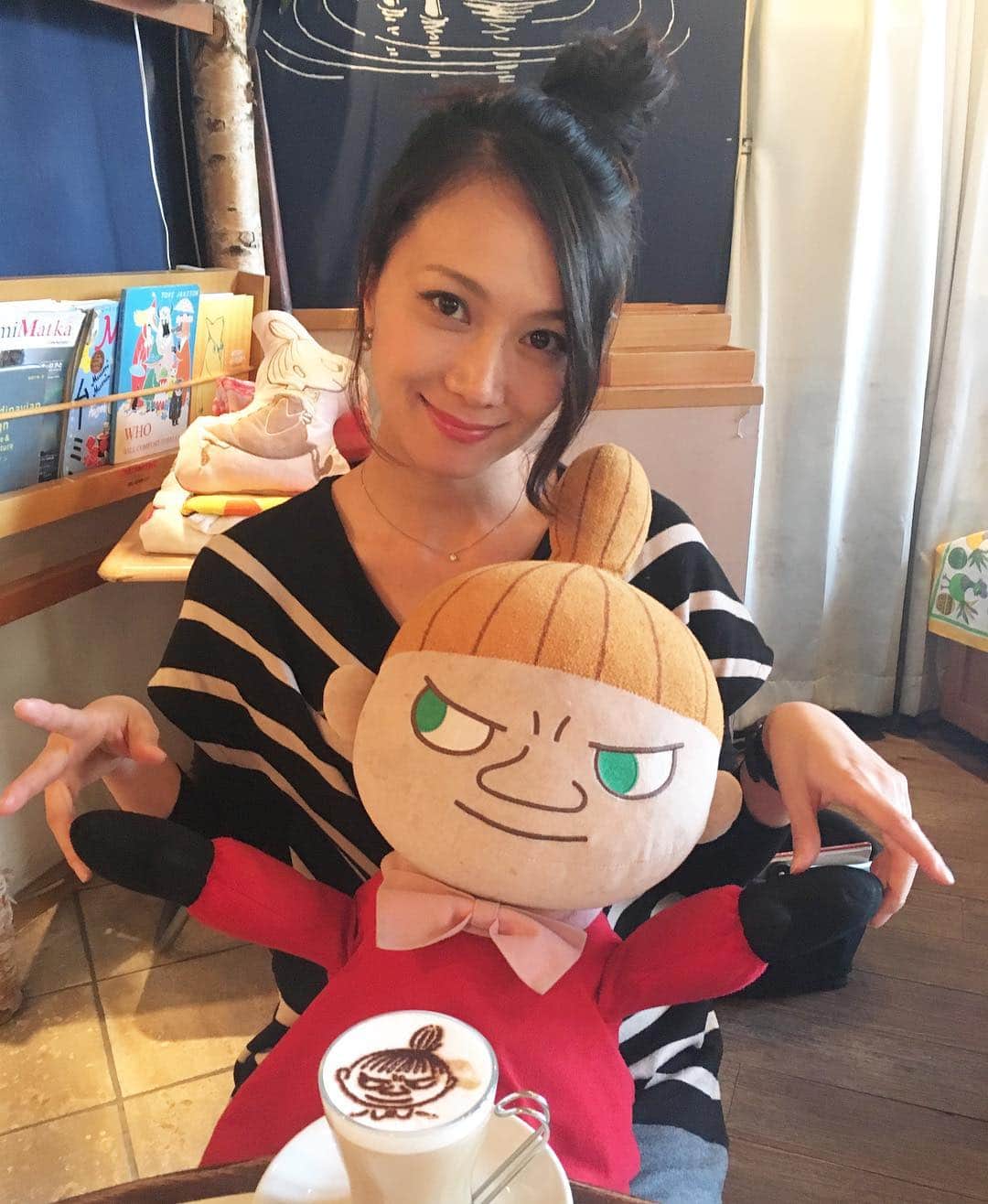 崎山一葉さんのインスタグラム写真 - (崎山一葉Instagram)「リトルミーも。  #moomin #cafe #ミー」2月11日 15時46分 - kazuha_sakiyama