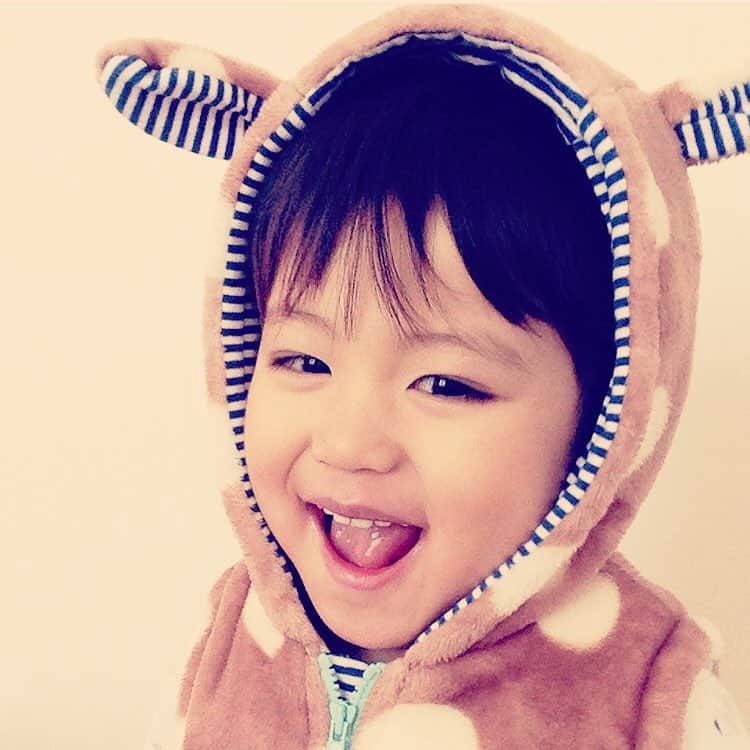 藤森慎吾さんのインスタグラム写真 - (藤森慎吾Instagram)「お義姉さんのインスタで甥っ子を眺めながら床につくのが楽しみ。。。 君は… 藤森家の宝物だよ。 こ、こ、今月はなにがほしい？？ なんでもいってごらん #チャラ叔父さん #チャラ甥っ子」2月12日 1時42分 - fujimori_shingo0317